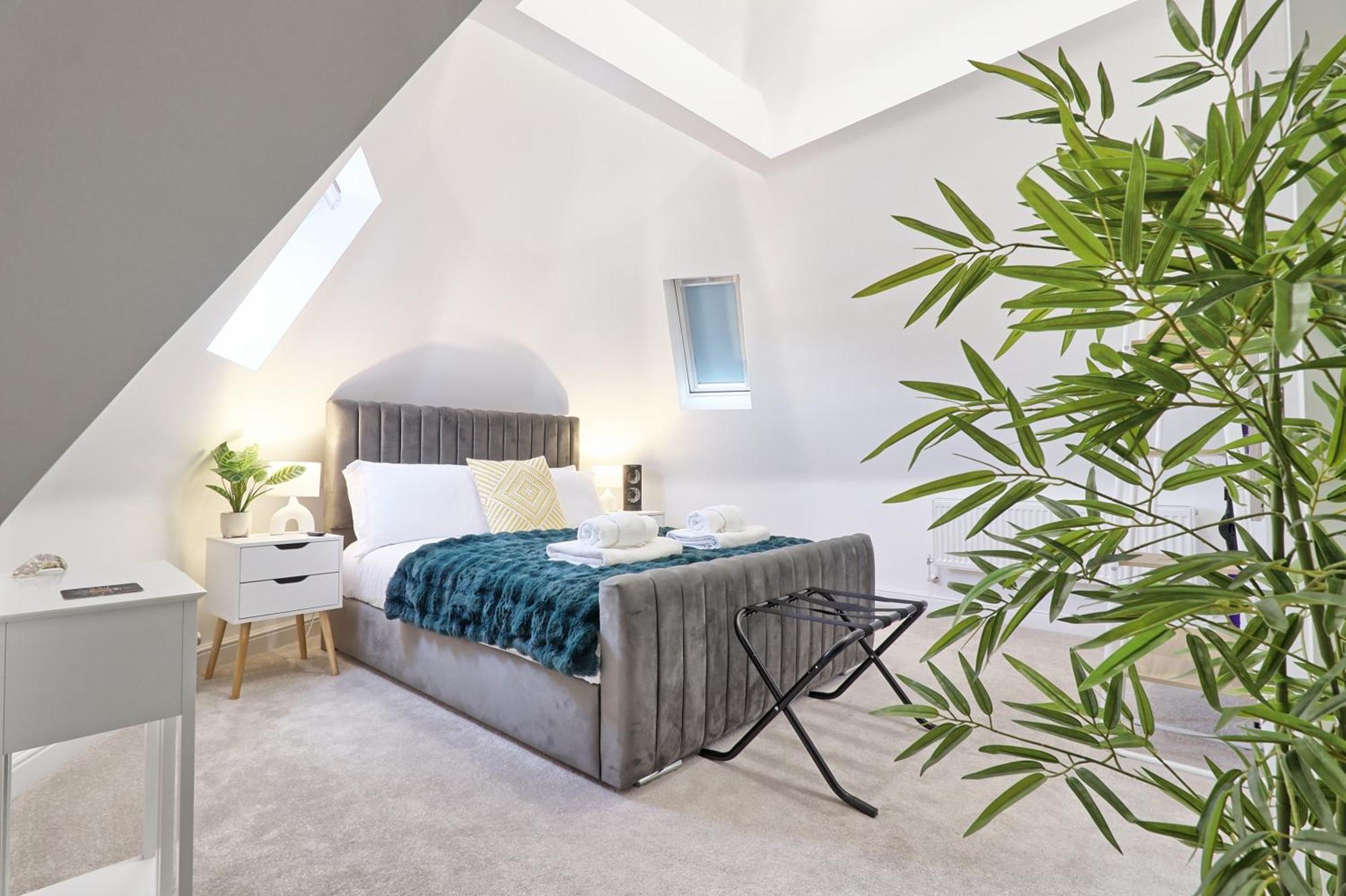 Writtle Massive 4 Bedroom Apartment With Parking In Gorgeous Countryside Location & Short Drive To Chelmsford City Centre Contractors Welcome Exterior foto