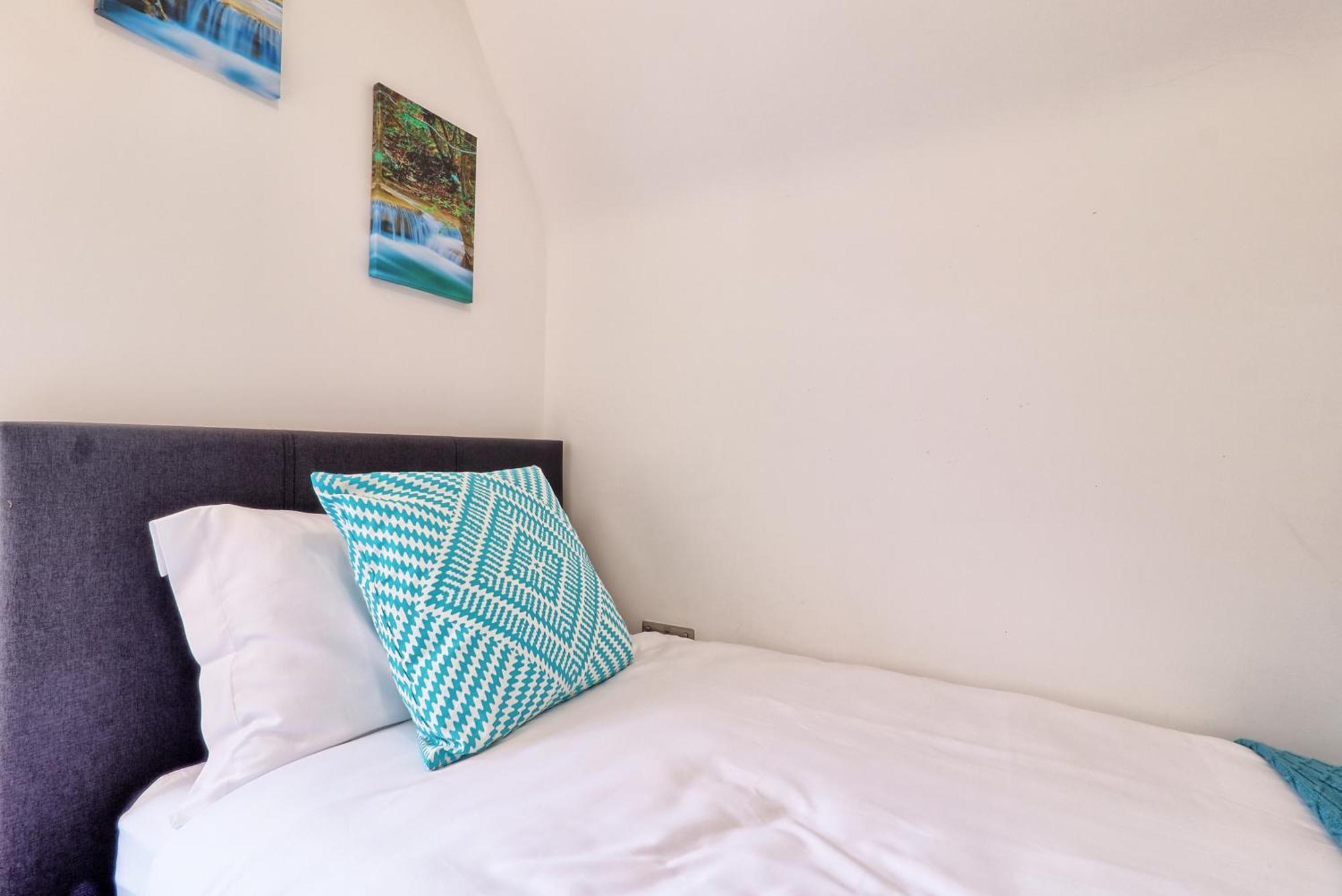 Writtle Massive 4 Bedroom Apartment With Parking In Gorgeous Countryside Location & Short Drive To Chelmsford City Centre Contractors Welcome Exterior foto